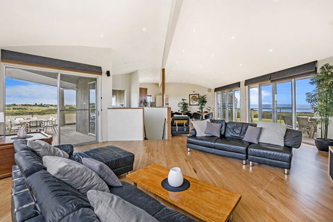 HEARNS BEACH HOUSE - Brisbane 4u 1