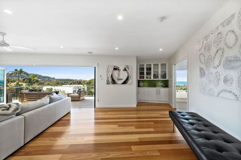 Ultimate Beach House - Tourism Brisbane 2