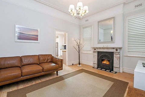 Stylish Manly Beach House Moments From Beach - Tourism Brisbane 1