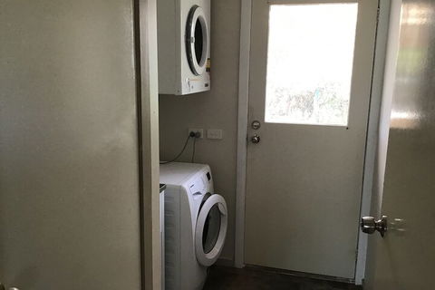 90 Mile Beach House & Villas - Brisbane 4u 7