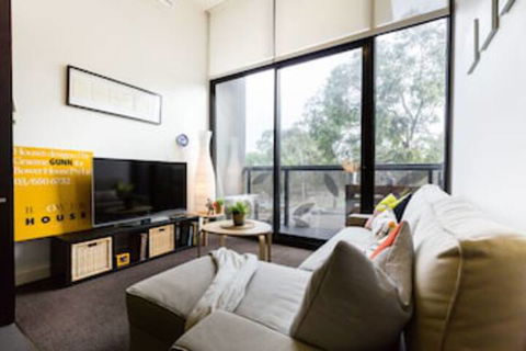 GEORGE, 1BDR North Melbourne Apartment - Brisbane 4u 0