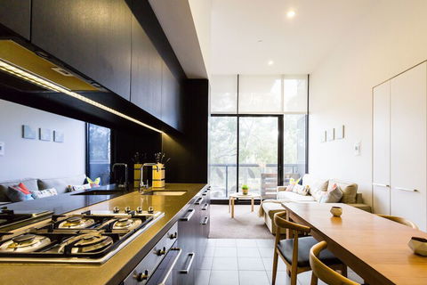 GEORGE, 1BDR North Melbourne Apartment - Brisbane 4u 4
