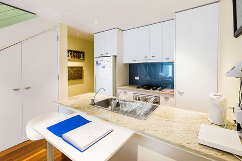 ALEXANDER, 2BDR South Melbourne House - Tourism Brisbane 1