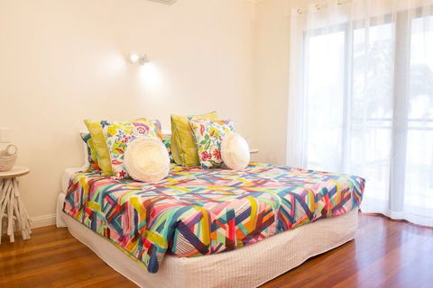 Absolute BeachFront Bliss @ Newell Beach - Tourism Brisbane 7