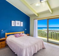 Sandpiper Beach Front House - Brisbane Tourism