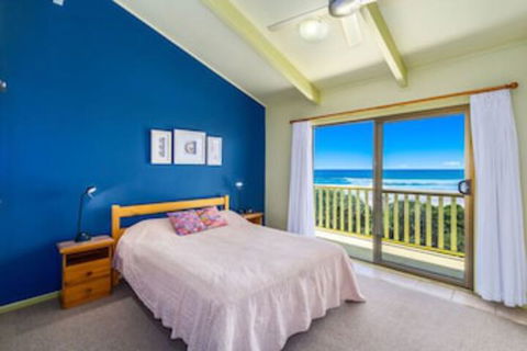 Sandpiper Beach Front House - Tourism Brisbane 0