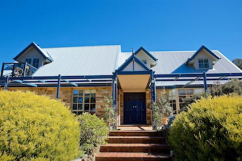 Stone & Straw Retreat - Tourism Brisbane 0