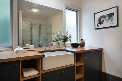 Kuca Stone - Tourism Brisbane 3