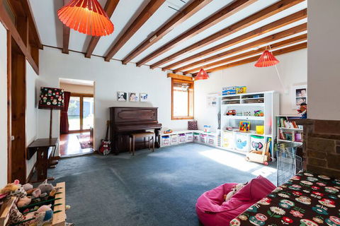 KELLY, 3BDR Northcote House - Brisbane 4u 3