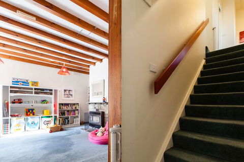 KELLY, 3BDR Northcote House - Brisbane 4u 7