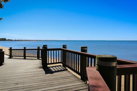 Hamptons At The Bay - Brisbane Tourism 3