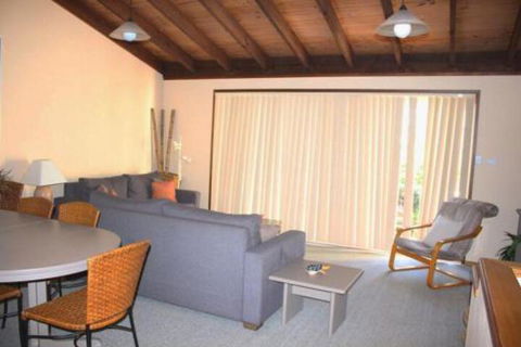 Coastal Retreat Unit 3 - Tourism Brisbane 3