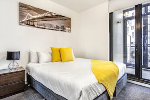 MJ Shortstay Bank Apartments - Tourism Brisbane 3