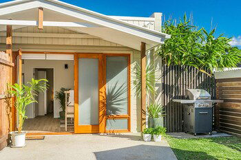 Half Moon Cottage - Brisbane Tourism 4