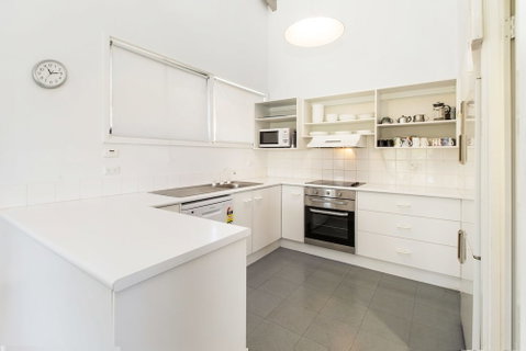 'Matilda' - Spacious & Centrally Located With Great Lake Views - Brisbane Tourism 2