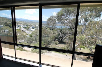 Kirwan Apartment 18 - Large Jindabyne Apartment - Brisbane Tourism 1