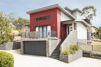 Eclipse 5- Spacious Townhouse - Brisbane Tourism 2