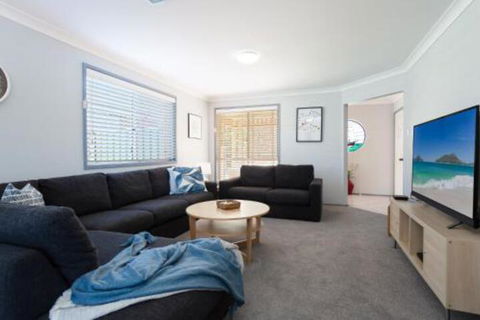 Rocky Pt Rd 83A Fingal Bay - Tourism Brisbane 1