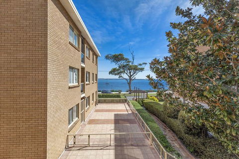 South Pacific Unit 6 Amazing Unit Opposite The Beach. - Tourism Brisbane 2