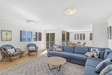 South Pacific Unit 6 Amazing Unit Opposite The Beach. - Tourism Brisbane 4