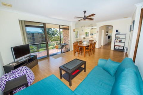 St George Unit 5 - Nelson Bay - Tourism Brisbane 0