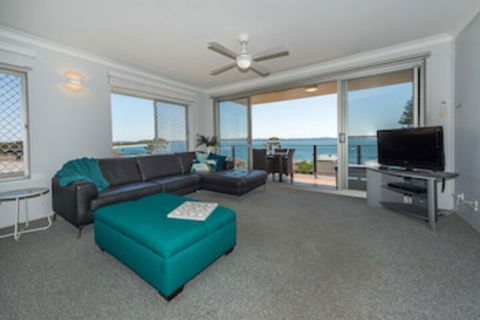 Sundeck Unit 7 - Shoal Bay - Tourism Brisbane 0
