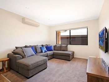 Alpine Knights Stylish Luxury - Tourism Brisbane 5