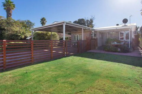 The Cloverdale - Brisbane 4u 0