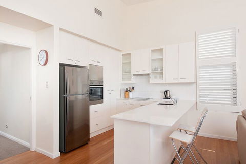 Vogue, Unit 3/197 Soldiers Point Road - Tourism Brisbane 5