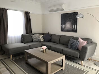 Belle Of Bright And Studio - Tourism Brisbane 0