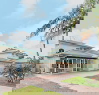 Occy's at Fingal Bay - Tourism Brisbane