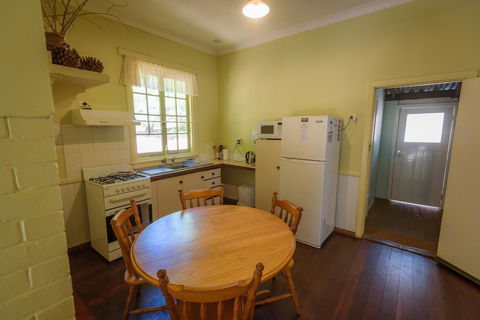 Murphy's Cottage - Brisbane Tourism 3