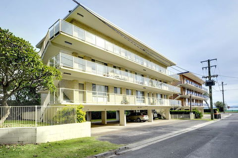 Shoal Court Unit 5 / 7 Lillian Street - Tourism Brisbane 2