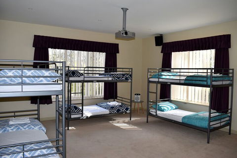 Luxury Bungalow - Brisbane Tourism 1