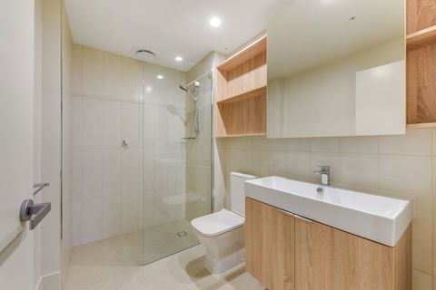 Stylish Resort Living In CBD - Tourism Brisbane 3