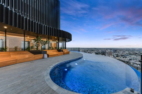 Stylish Resort Living In CBD - Tourism Brisbane 1