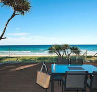 Hedges Avenue Beach House - Brisbane Tourism