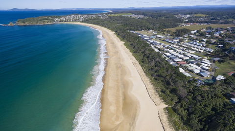 Beachfront Hallidays Point - Tourism Brisbane 2