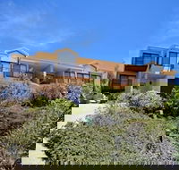 Dromaius 5 - Great Views of The Snowy Mountains - Brisbane Tourism