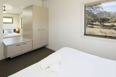 Ecocrackenback 7 Sustainable Luxurious Chalet Close To The Slopes. - Brisbane Tourism 4