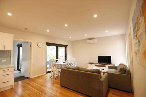 Apollo Bay Seal Apartments - Tourism Brisbane 5