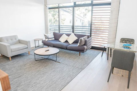 Super Cool Newtown Pad H393 - Tourism Brisbane 2