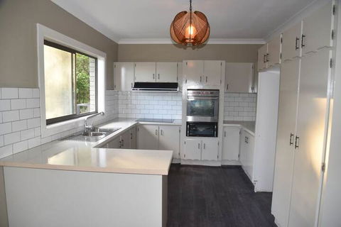 Warrawong Holiday Big Home - Tourism Brisbane 6