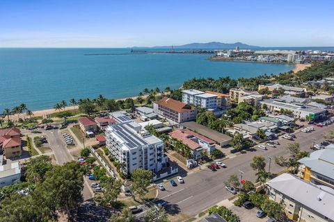 Madison Ocean Breeze - Tourism Brisbane 6
