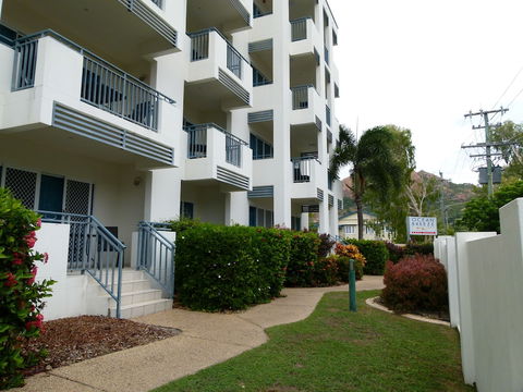 Madison Ocean Breeze - Tourism Brisbane 4