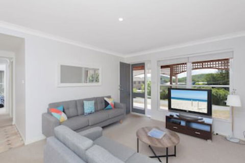 Surf Break 10A Tuna (Downstairs) - Tourism Brisbane 0