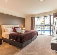 T E Peters Waterfront Holiday Home - Brisbane Tourism