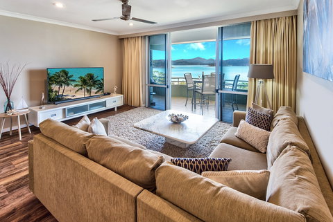 Lagoon 201 On Hamilton Island - Tourism Brisbane 1