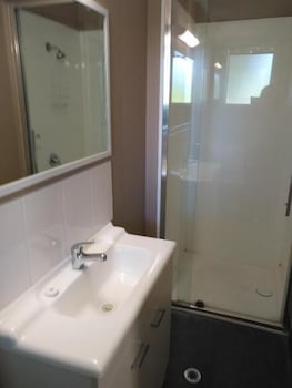 Irish Club Accommodation - Brisbane Tourism 5