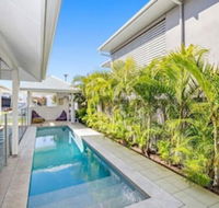 Salty Surfer - Tourism Brisbane